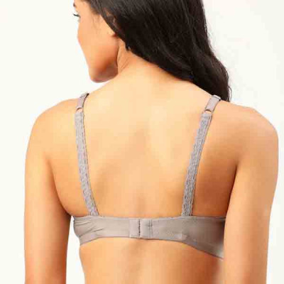 Women Solid Non-Wired Lightly Padded T-shirt Bra